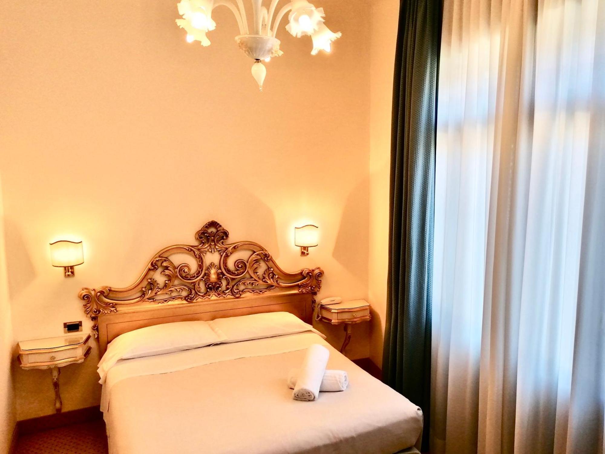 Hotel Gardena Venice Phòng bức ảnh